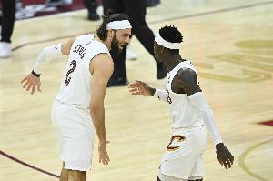 上场都给我精神点啊！骑士替补席4人合计19中3 得10分3失误6犯！