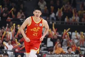 16中13爆砍30分！媒体人：胡金秋今天是战神 广厦终体现内线优势
