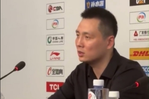 卢伟：尽管输了还是要表扬一下队员们 一直拼到最后没有放弃