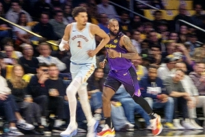 张卫平：科比和詹姆斯都经历过总决失利  相信马刺早晚会达到顶峰